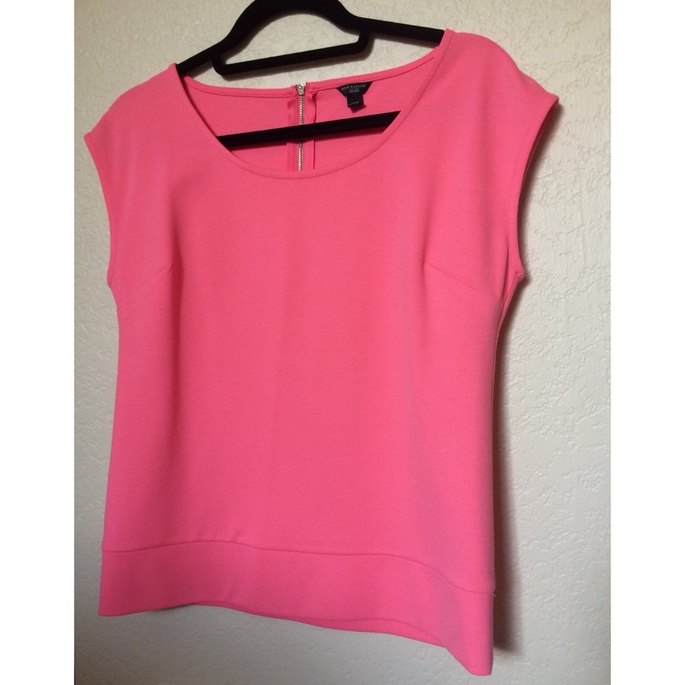 Ann Taylor Short Sleeve Top